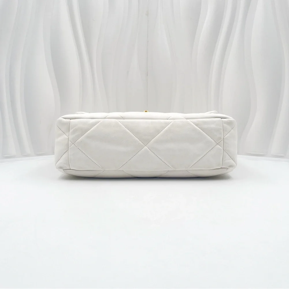 CHANEL 19 Large Flap Bag White Quilted Lambskin Mixed Metal Hardware - Picture 6 of 14
